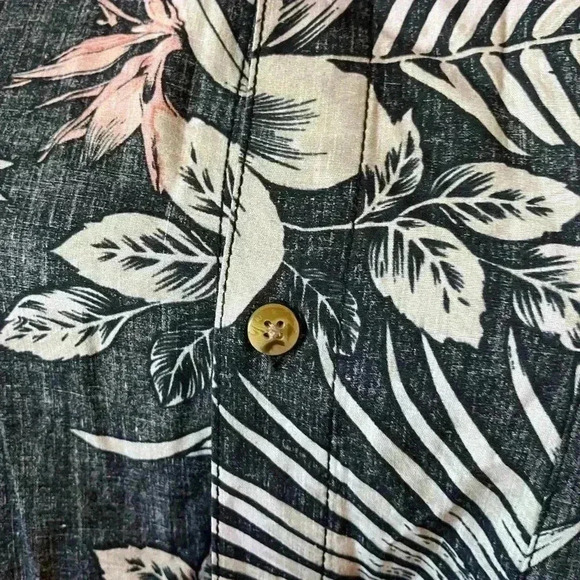 161. Ripcurl Surf Men’s Button Down Shirt, Size L, EUC - Picture 4 of 5